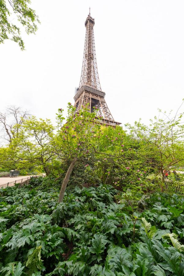 Апартаменты Au Pied De La Tour Париж Экстерьер фото